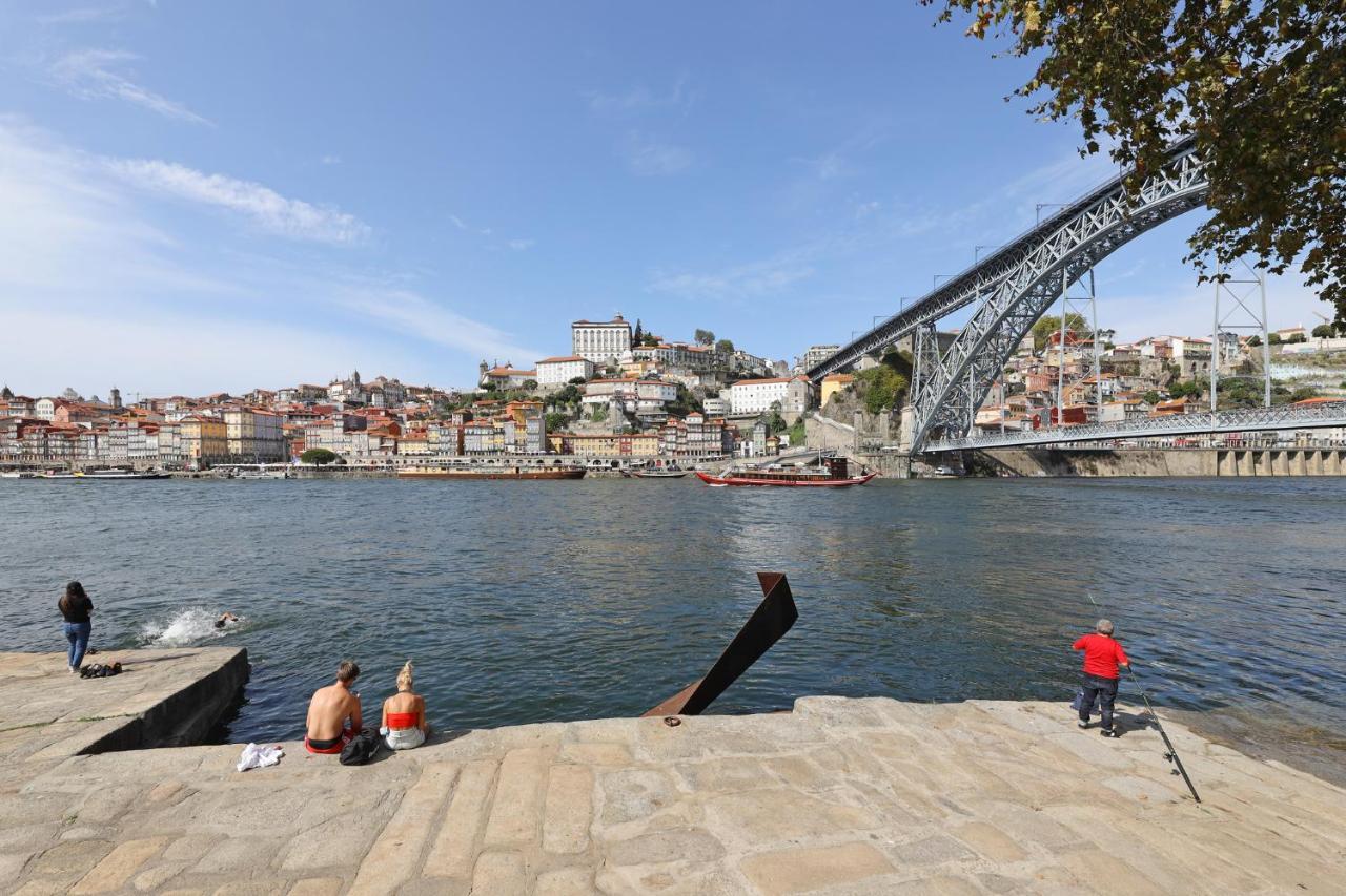Flh Porto Elegant Flat With Terrace Lägenhet Exteriör bild